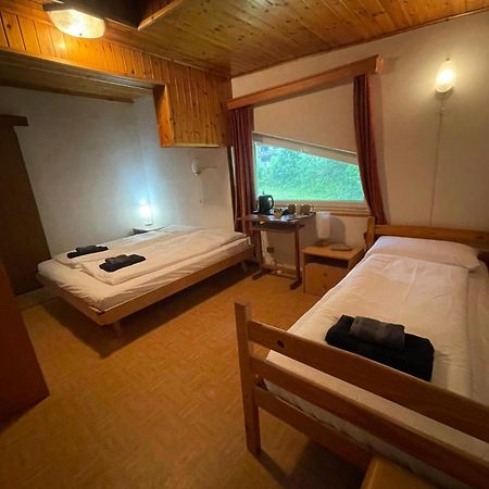 Picchio Rosso - Stanza Privata Con Bagno In Val Di Fassa Hotel Pera Ngoại thất bức ảnh