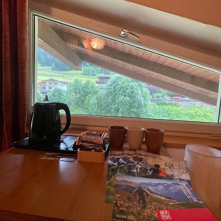Picchio Rosso - Stanza Privata Con Bagno In Val Di Fassa Hotel Pera Ngoại thất bức ảnh