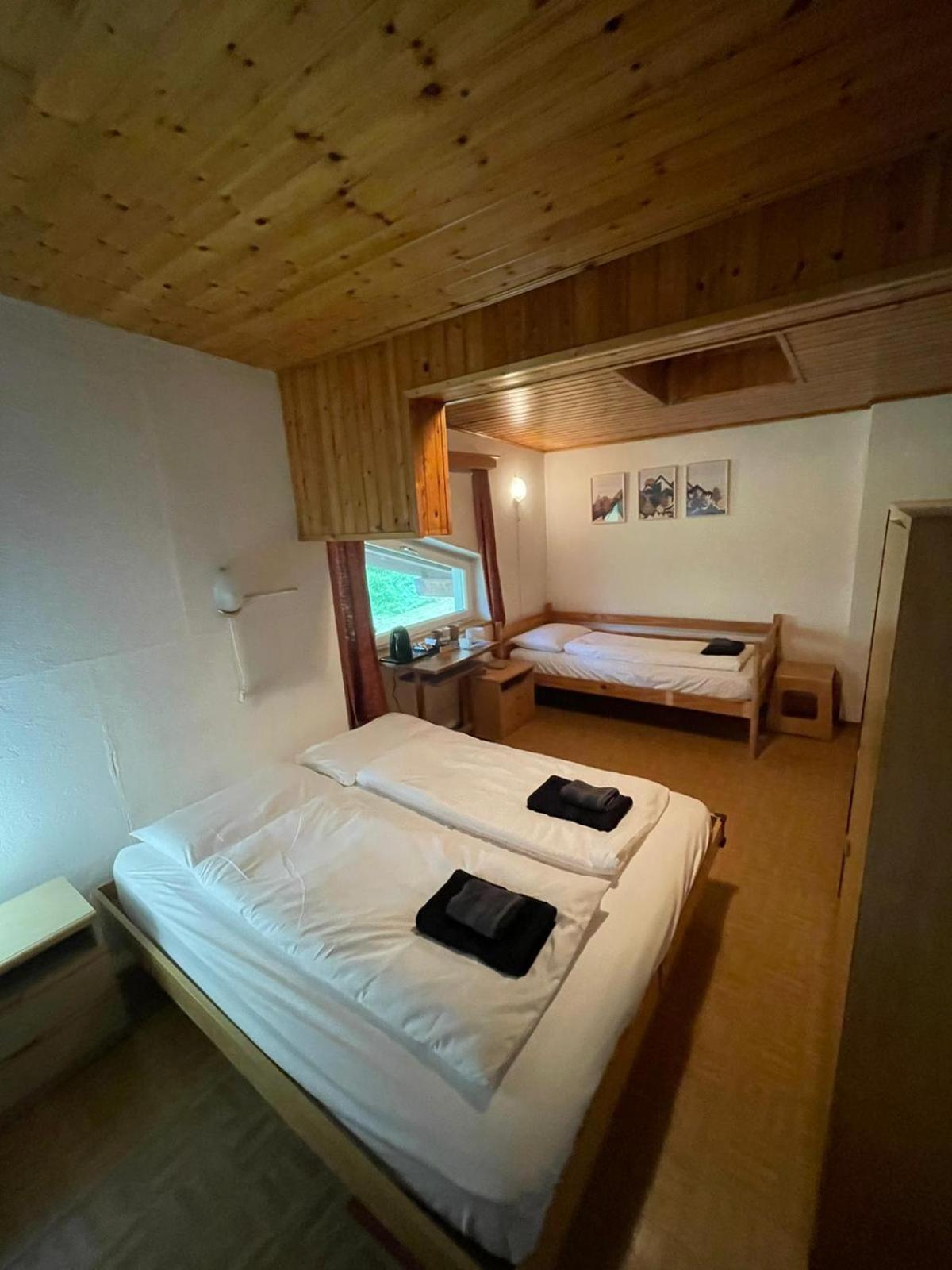 Picchio Rosso - Stanza Privata Con Bagno In Val Di Fassa Hotel Pera Ngoại thất bức ảnh