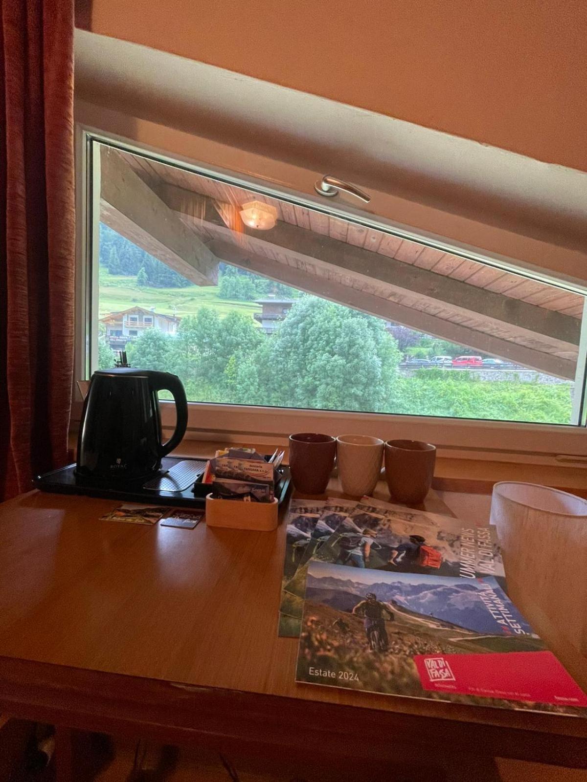 Picchio Rosso - Stanza Privata Con Bagno In Val Di Fassa Hotel Pera Ngoại thất bức ảnh